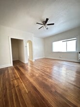 430 Union Avenue in Los Angeles, CA - Building Photo - Interior Photo