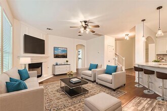 65 White Magnolia Cir in Lakeway, TX - Building Photo - Building Photo