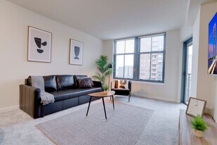 550 14th Rd S in Arlington, VA - Building Photo