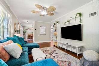 6 Elwyn Rd in Portsmouth, NH - Building Photo - Building Photo