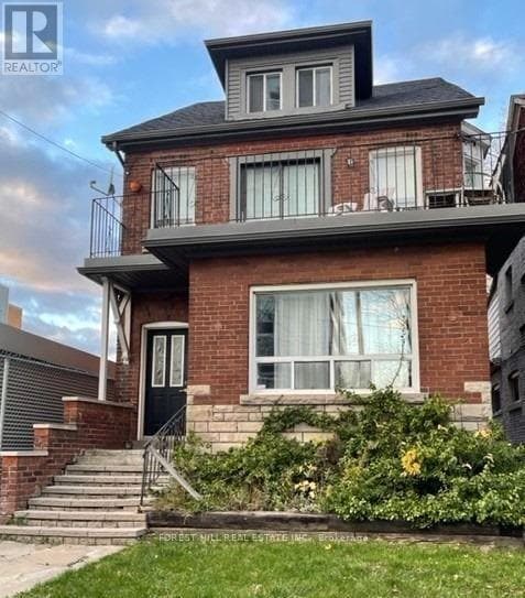 property at 68 Davisville Ave