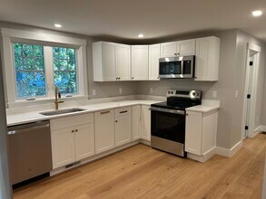 189 Colonial Dr in Portsmouth, NH - Building Photo - Building Photo