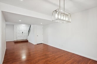 5111 N 83rd St in Scottsdale, AZ - Building Photo - Building Photo