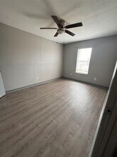 610 Ferry Rd in Galveston, TX - Building Photo - Building Photo