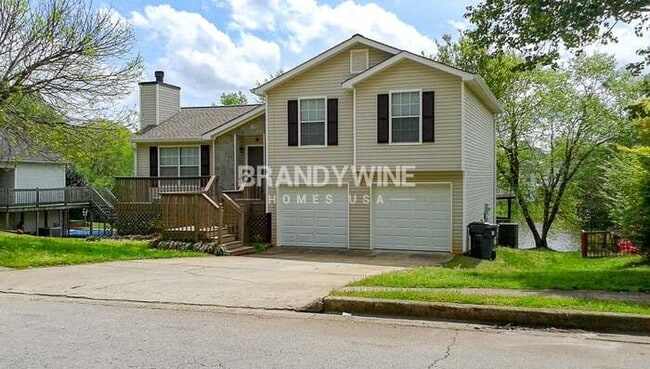 107 Lake Terrace