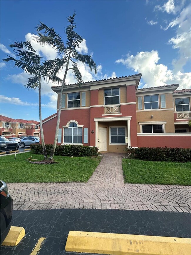 11438 NW 62nd Ter in Doral, FL - Building Photo - Building Photo