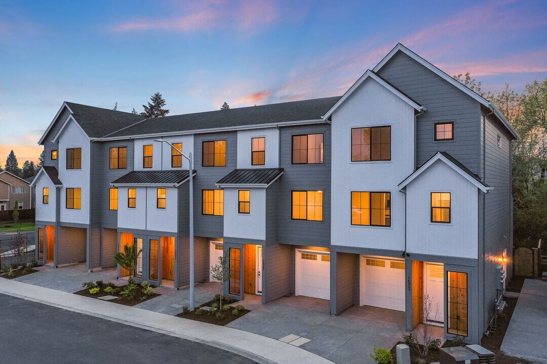 16967 SW 132nd Ter in Tigard, OR - Foto de edificio