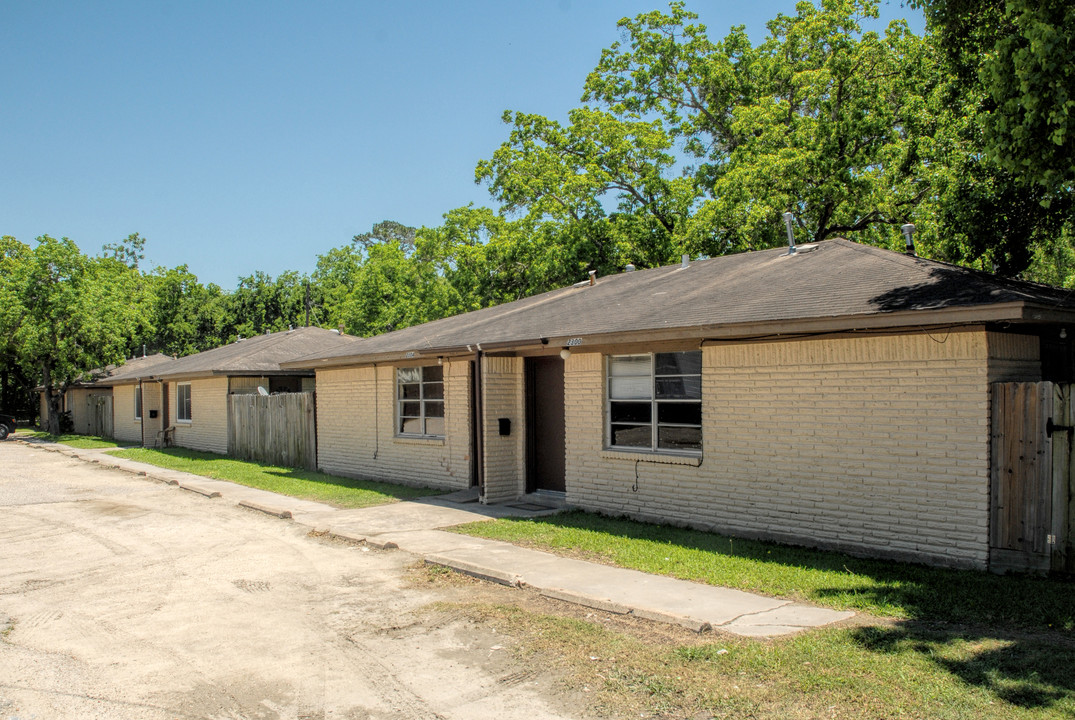 Park Place Apartments in Dickinson, TX - Building Photo