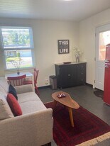 33295 Via Alvaro in Temecula, CA - Building Photo