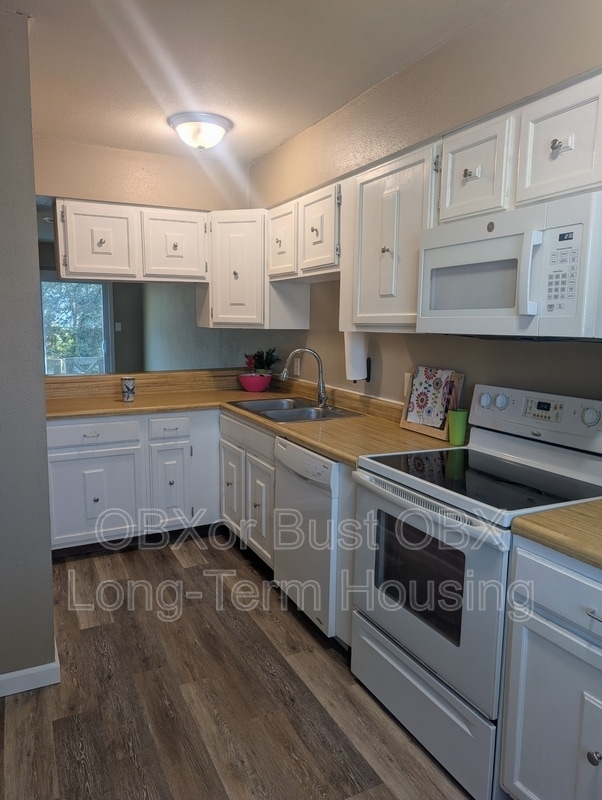 property at 207 Pine Grove Trail