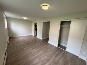 99 Westwood Dr in Kitchener, ON - Building Photo - Building Photo