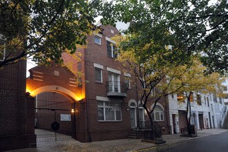 212 S 24th St in Philadelphia, PA - Building Photo - Building Photo