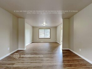 28031 121st Ave SE in Kent, WA - Building Photo - Building Photo