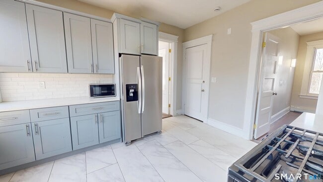 1616 Chapel St in New Haven, CT - Building Photo - Building Photo