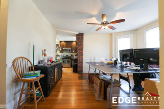 60 Parsons St, Unit 2 in Boston, MA - Foto de edificio - Building Photo