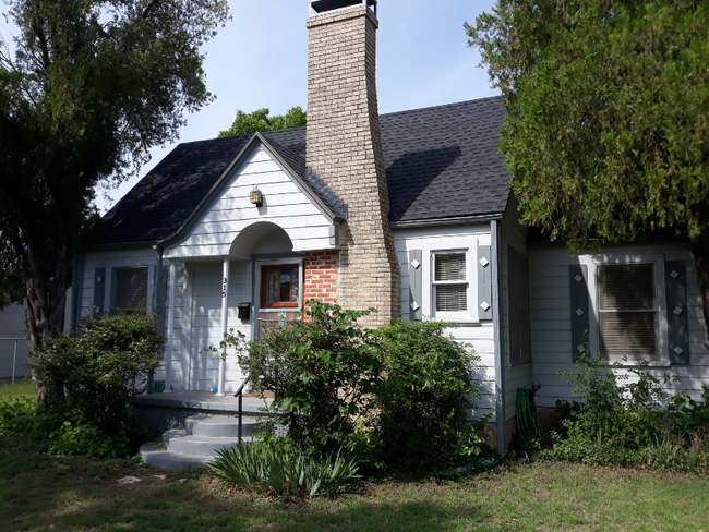 315 N Monroe St in San Angelo, TX - Building Photo - Building Photo