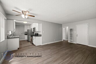 25424 S. Western Avenue in Harbor City, CA - Foto de edificio - Building Photo