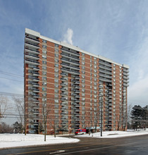 Humber Mills Apartments in Toronto, ON - Building Photo - Building Photo