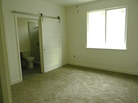 40519 Bollinger Pl in Oakhurst, CA - Building Photo