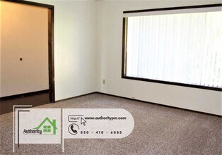 1139 Del Sol Pl in Redding, CA - Building Photo - Building Photo