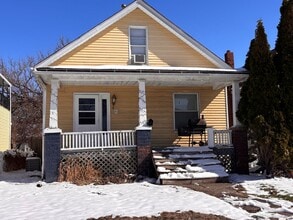 1523 10th Ave in East Moline, IL - Building Photo - Building Photo
