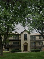 1662 Brownstone Blvd, Unit Unit 312 in Toledo, OH - Building Photo