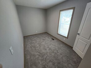118 Lynn Ln in Mankato, MN - Building Photo - Building Photo