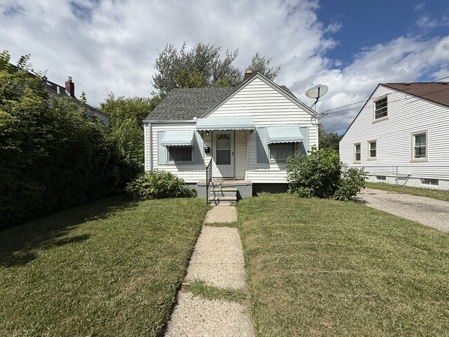 182 Crystal Lake Dr
