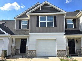 3859 Copperfield Ct in Jamestown, NC - Building Photo