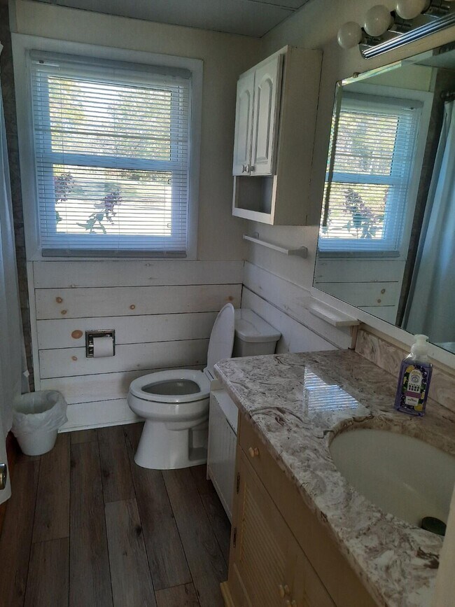 1164 Milton Tpke in Clintondale, NY - Foto de edificio - Building Photo