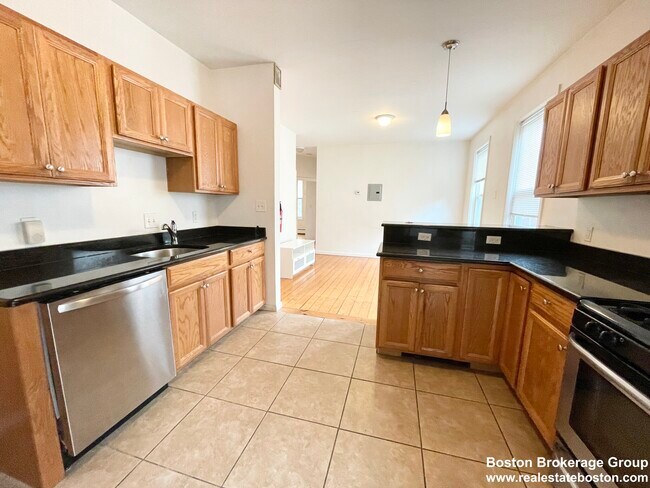 56 Delle Ave, Unit 2 in Boston, MA - Building Photo - Building Photo