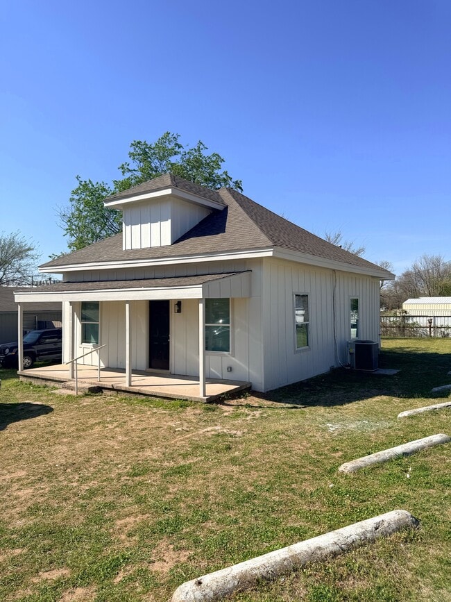 1139 E Moman Ave in Sapulpa, OK - Building Photo - Building Photo