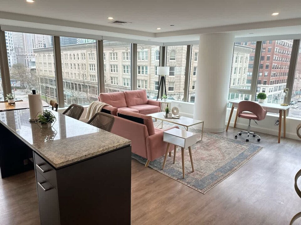 99 Kneeland St in Boston, MA - Building Photo