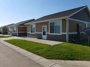 Grand Slam Patio Home Apartments in Billings, MT - Foto de edificio - Building Photo