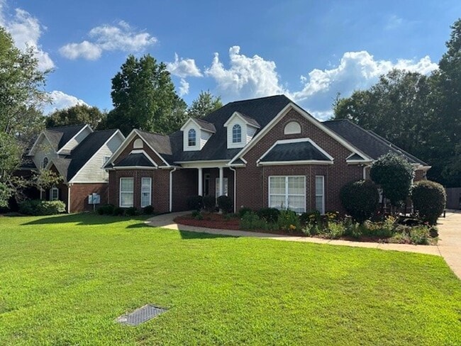 2111 Keystone Dr in Auburn, AL - Building Photo - Building Photo