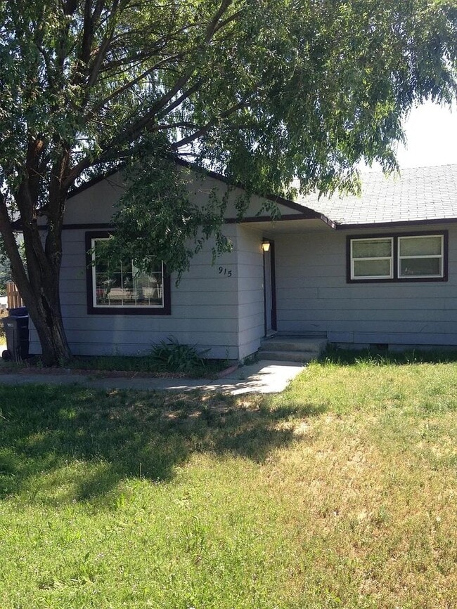 915-919 S Beeman St in Airway Heights, WA - Building Photo - Building Photo