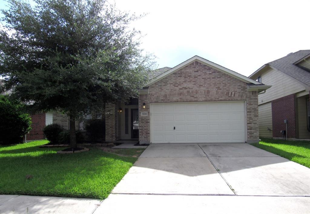 7530 Oakleigh Dr in Cypress, TX - Building Photo