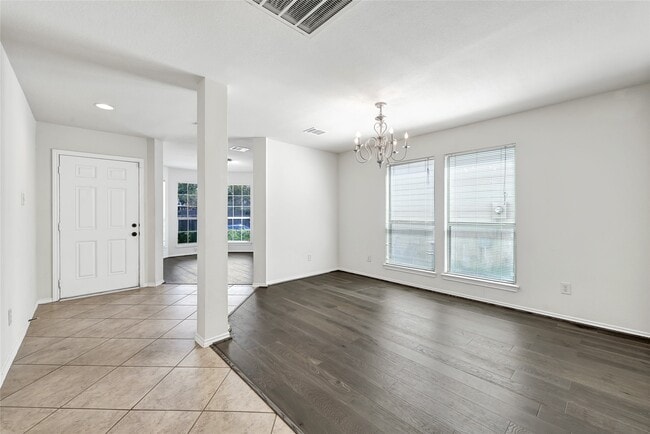 11927 Shallow Oaks Dr in Houston, TX - Building Photo - Building Photo