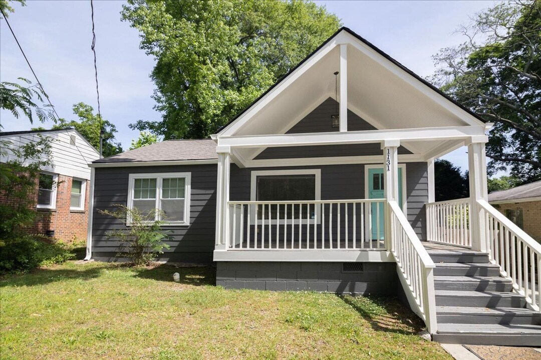 1131 Harwell St NW in Atlanta, GA - Building Photo