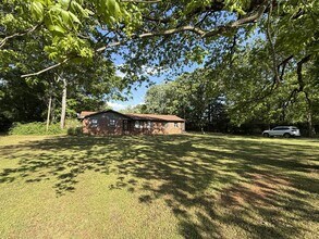 6079 Wall Triana Hwy in Madison, AL - Building Photo - Building Photo