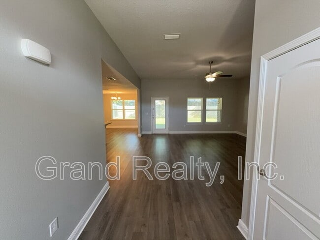 6265 Charred Oak Ln in Bellview, FL - Building Photo - Building Photo