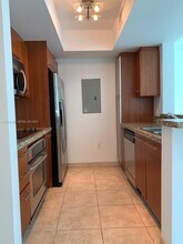 110 Washington Ave in Miami Beach, FL - Building Photo - Building Photo