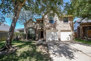 1310 Lake Edinburg Ct in Richmond, TX - Building Photo