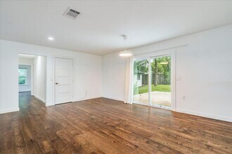 1405 Glenwood Dr in Austin, TX - Building Photo - Building Photo