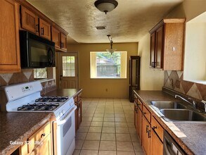 2810 Goldspring Ln in Spring, TX - Building Photo - Building Photo