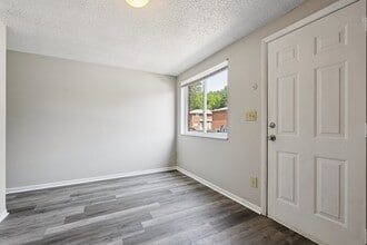 Gateway Apartments in Columbus, OH - Foto de edificio - Building Photo