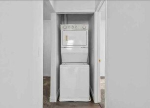 574 E 300 S in Payson, UT - Foto de edificio - Building Photo