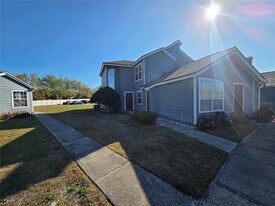 803 Caribbean Dr in Davenport, FL - Building Photo