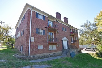 2323 Beechmont Ave in Cincinnati, OH - Building Photo - Other