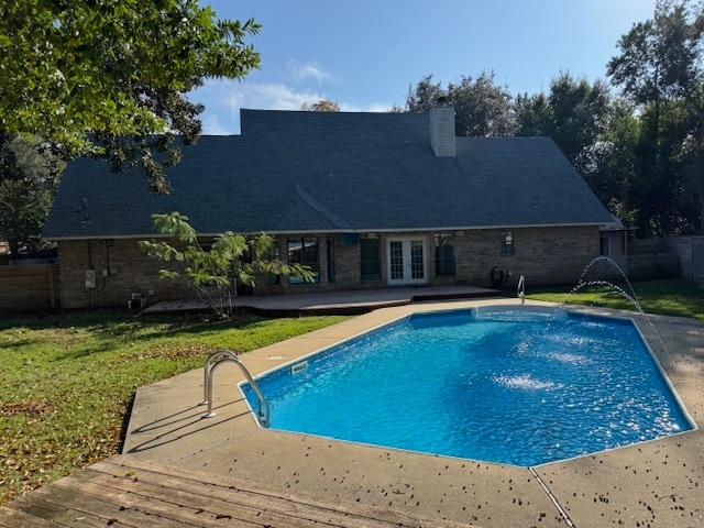 property at 805 Harbor Ln